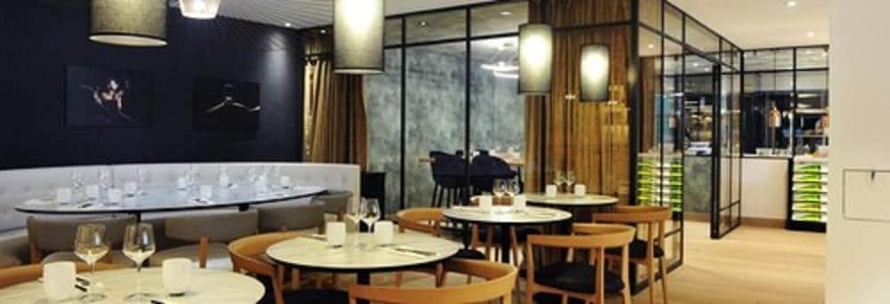 Logis Golfe Hotel วานส์ ภายนอก รูปภาพ